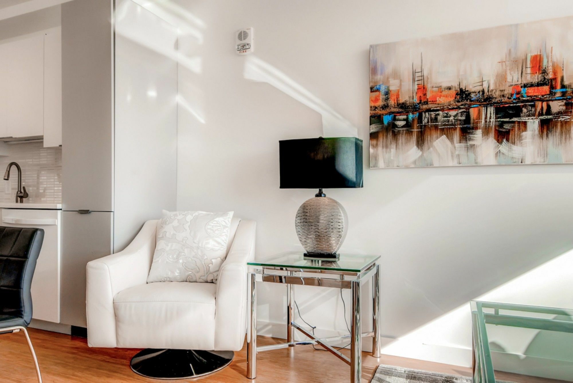 Global Luxury Suites At The Financial District Бостон Экстерьер фото