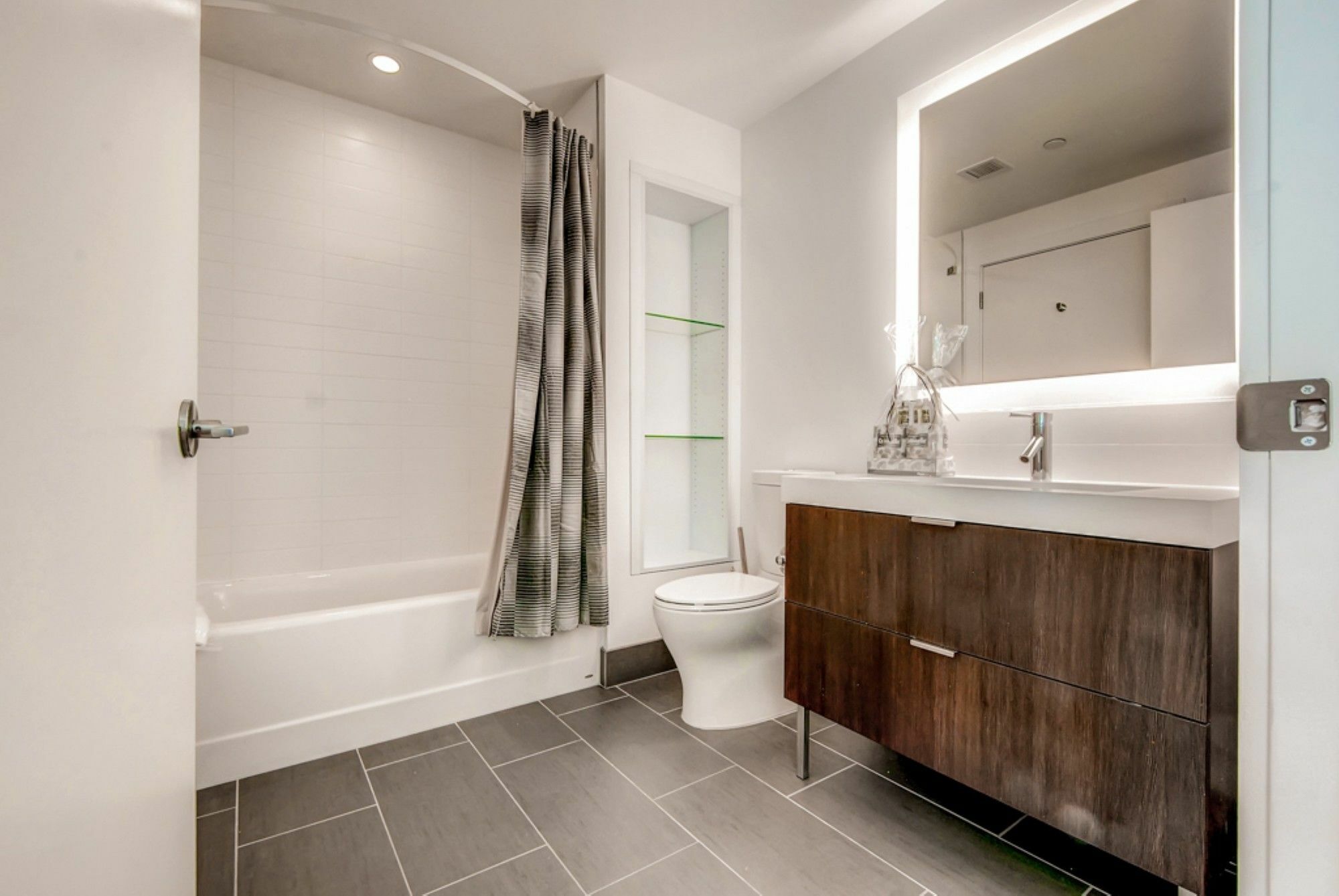 Global Luxury Suites At The Financial District Бостон Экстерьер фото